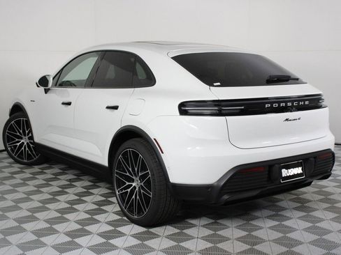 New 2026 Porsche Macan 4 Electric image 3