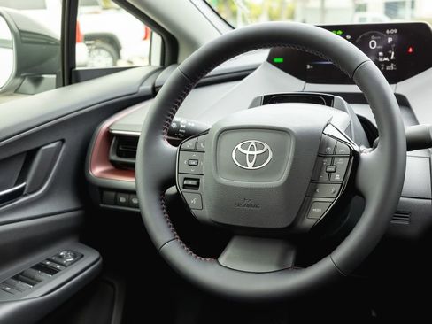 New 2026 Toyota Prius Plug-In Hybrid image 12