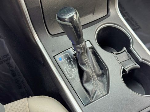 Used 2016 Toyota Camry SE image 25