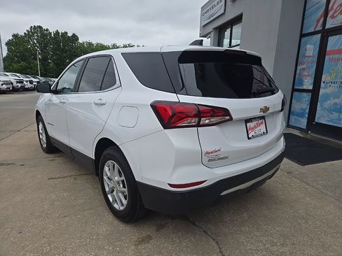 Used 2024 Chevrolet Equinox LT AWD/4WD image 9