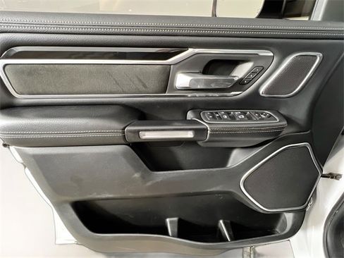 Used 2020 RAM 1500 Laramie image 32