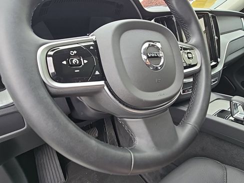 Certified 2025 Volvo XC60 B5 Plus image 15