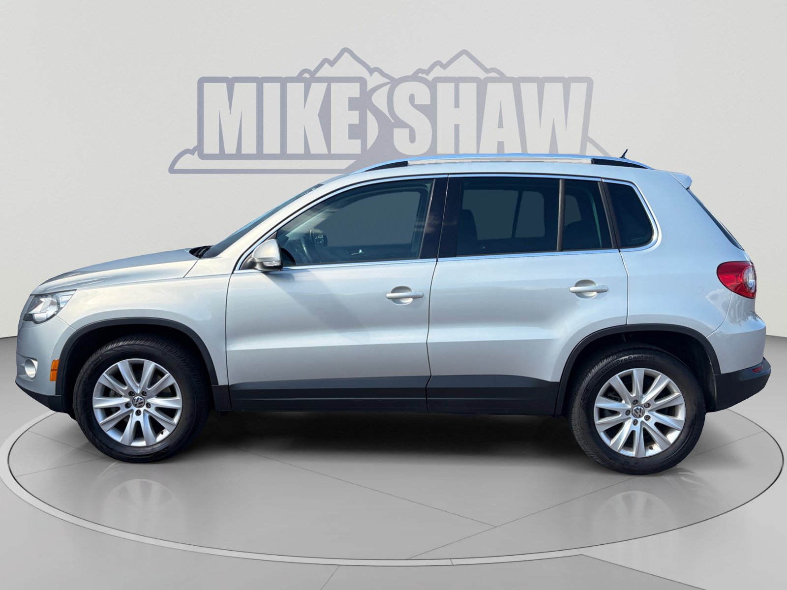 Used 2009 Volkswagen Tiguan SEL AWD/4WD image 2