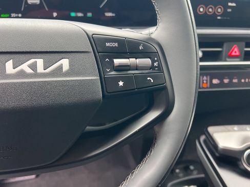 Certified 2025 Kia EV6 Light image 15