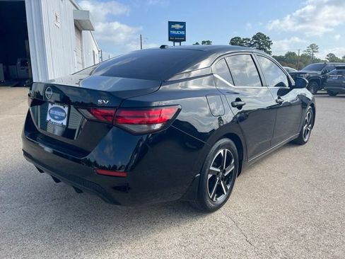 Used 2024 Nissan Sentra SV w/ All-Weather Package FWD image 4