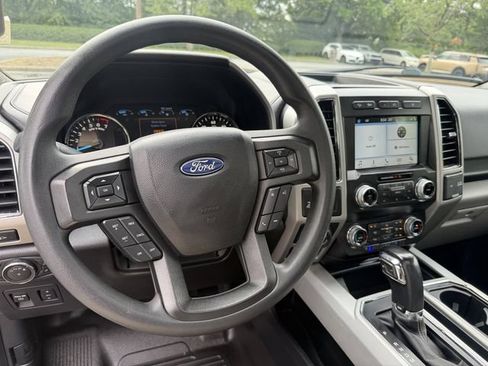 Used 2020 Ford F150 Lariat w/ Equipment Group 502A Luxury AWD/4WD image 15