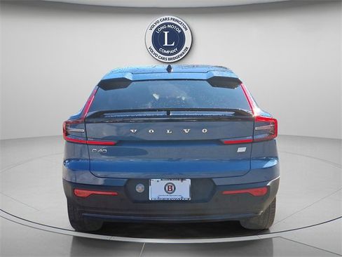 Used 2023 Volvo C40 Recharge Core image 6