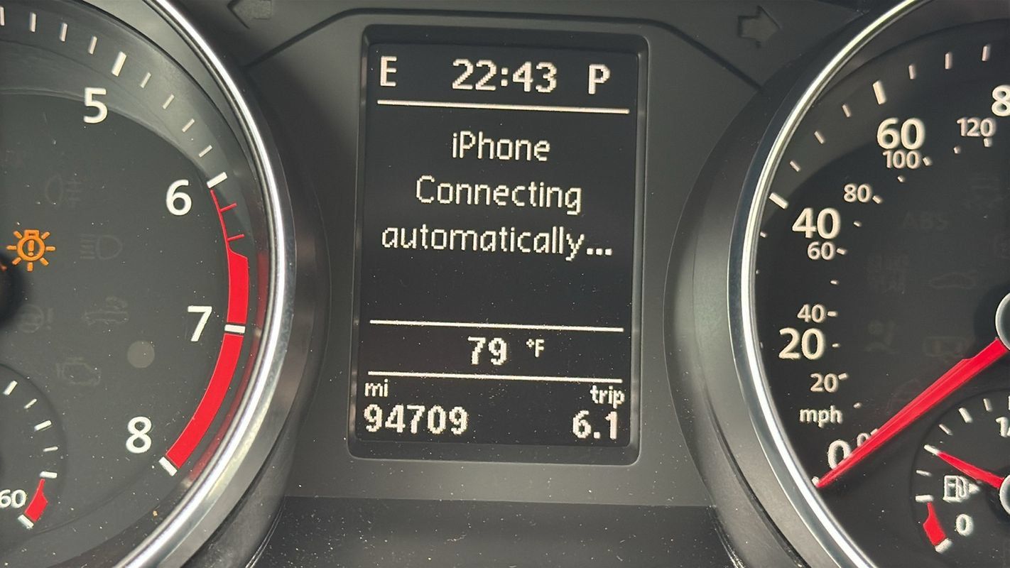 Used 2018 Volkswagen Passat 2.0T SE FWD image 21