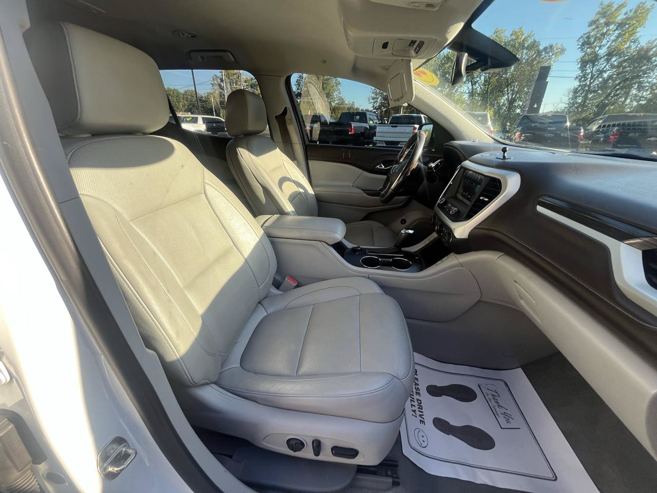 Used 2019 GMC Acadia SLT w/ LPO, Cargo Package AWD/4WD image 13