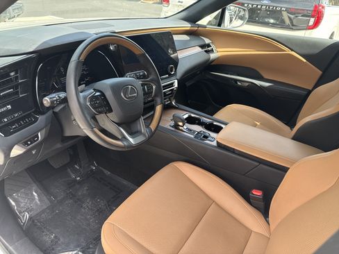 Used 2025 Lexus RX 350 Premium FWD image 13
