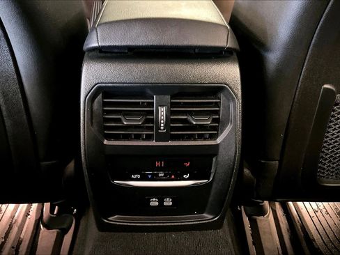 Certified 2022 BMW 330i Sedan w/ Premium Package image 33