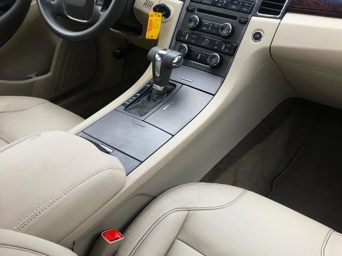 Used 2011 Ford Taurus SEL w/ 201A Rapid Spec Order Code image 18