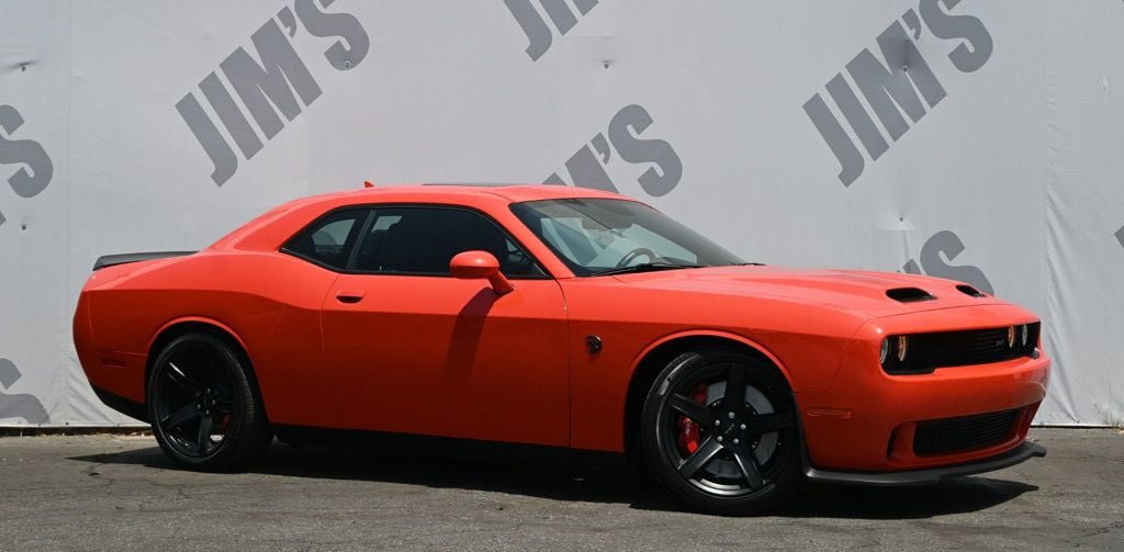 Used 2022 Dodge Challenger SRT Hellcat w/ Plus Package RWD image 4