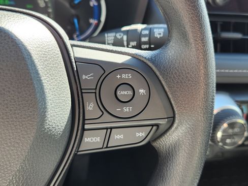 Certified 2025 Toyota RAV4 XLE image 19