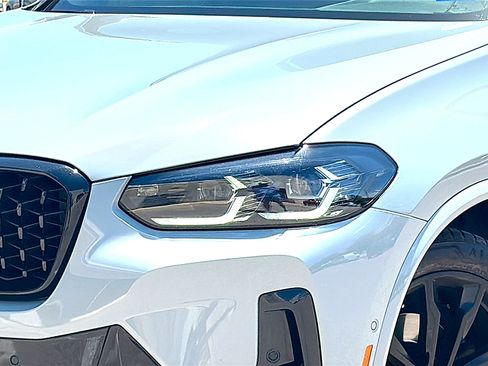 Used 2023 BMW X4 xDrive30i w/ M Sport Package AWD/4WD image 4