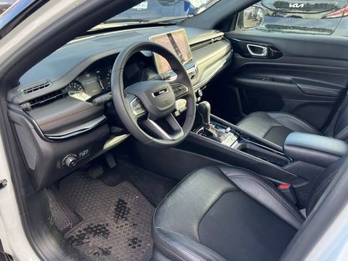 Used 2024 Jeep Compass Trailhawk image 11