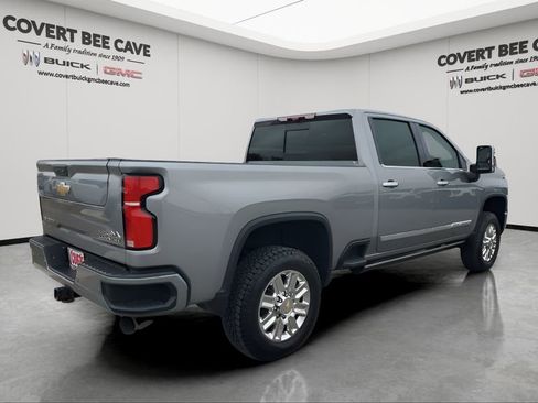 Used 2025 Chevrolet Silverado 2500 High Country w/ Technology Package image 9