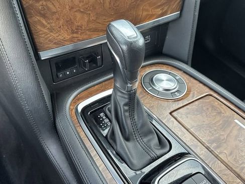 Used 2023 Nissan Armada SL image 15