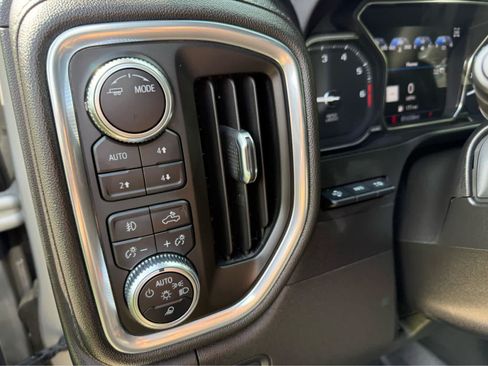 Used 2022 GMC Sierra 3500 Denali w/ Technology Package AWD/4WD image 14