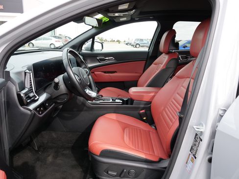 Used 2023 Kia Sportage SX image 14