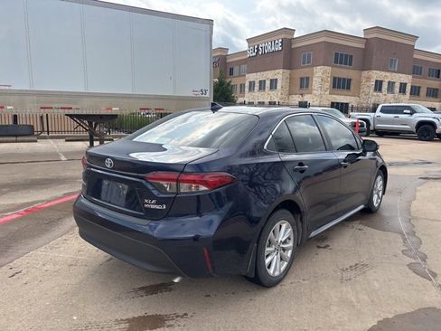 Used 2024 Toyota Corolla XLE image 5