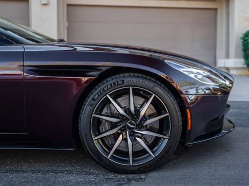 Used 2018 Aston Martin DB11 V8 image 9