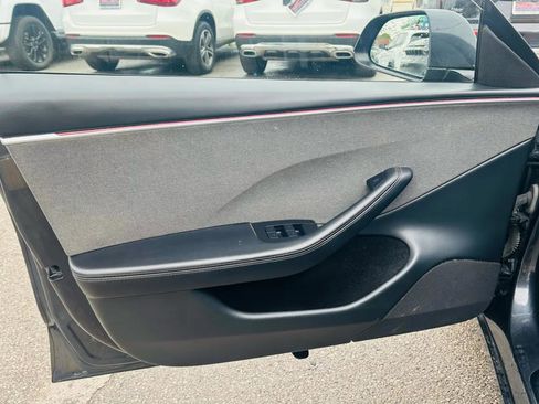 Used 2025 Tesla Model 3 RWD image 4