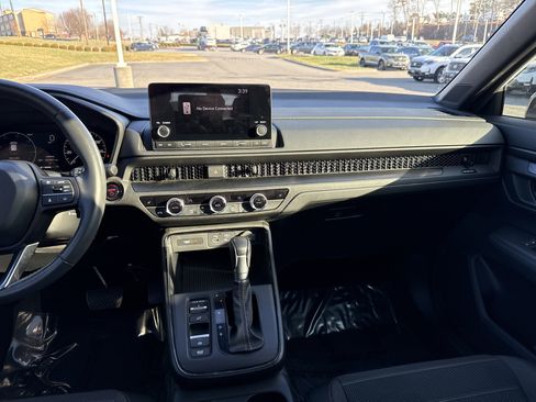 Certified 2023 Honda CR-V Sport image 30