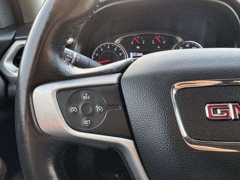 Used 2017 GMC Acadia SLE image 18