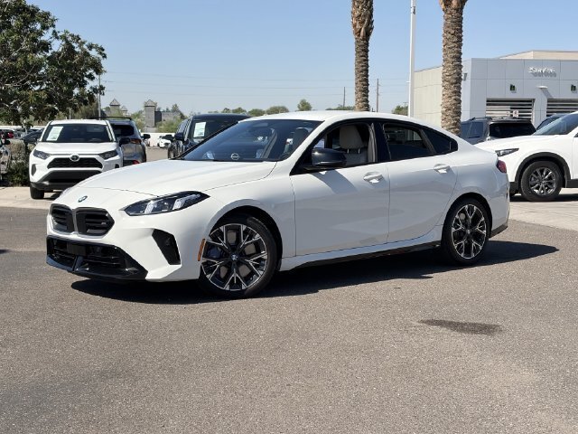 Used 2025 BMW M235i xDrive AWD/4WD image 2