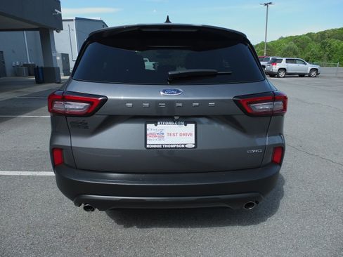 Used 2025 Ford Escape ST-Line AWD/4WD image 4