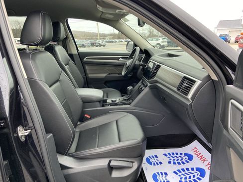 Used 2023 Volkswagen Atlas SE image 31