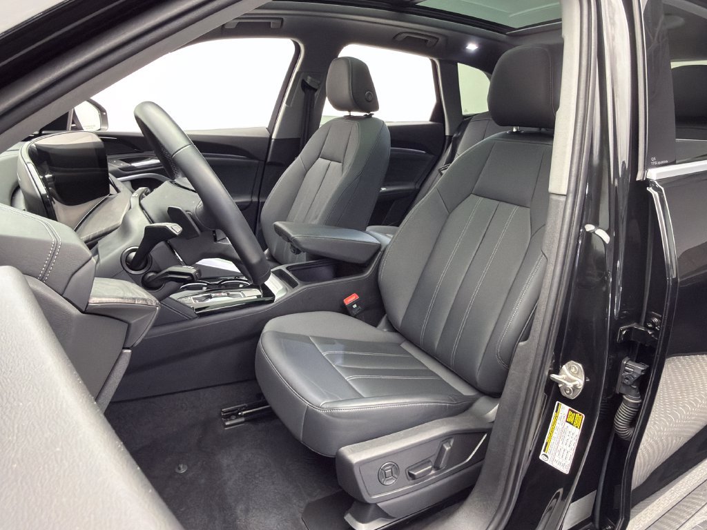 Used 2025 Audi Q5 Premium w/ Convenience Package AWD/4WD image 17