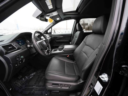 Used 2024 Honda Passport Black Edition image 9