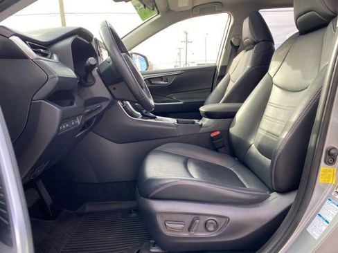 Certified 2021 Toyota RAV4 XLE Premium image 15