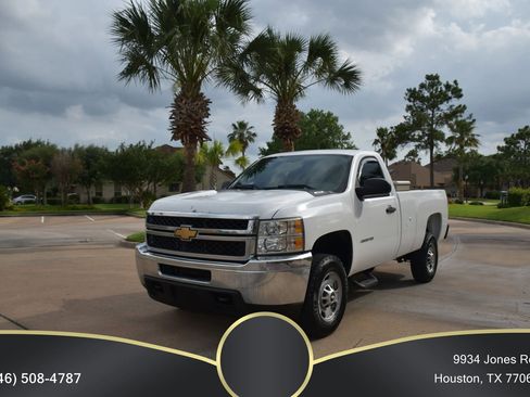 Used 2013 Chevrolet Silverado 2500 W/T RWD image 3