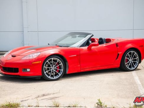 Used 2013 Chevrolet Corvette 427 w/ 1SC Preferred Equipment Group RWD image 3