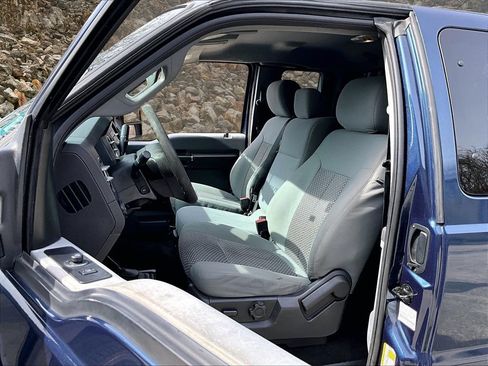 Used 2016 Ford F250 XLT w/ XLT Premium Package image 23