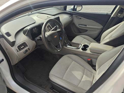 Used 2014 Chevrolet Volt Premium w/ Premium Trim Package image 5