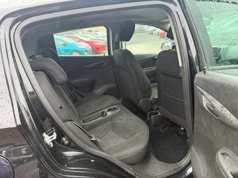 Used 2021 Chevrolet Spark LT FWD image 13