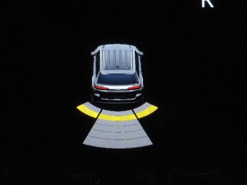 Used 2022 Jeep Grand Cherokee L Limited image 19