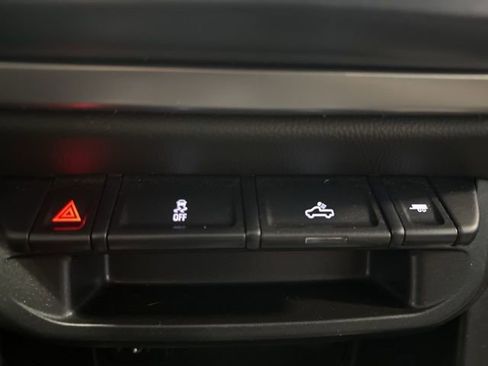 Used 2019 Chevrolet Colorado LT w/ LT Convenience Package AWD/4WD image 21