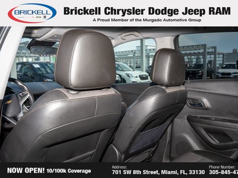 Used 2020 Chevrolet Trax LT w/ LT Convenience Package image 17