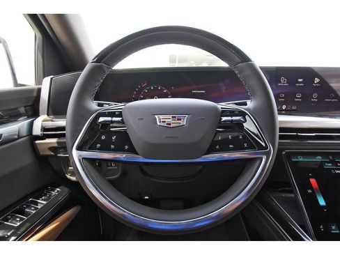New 2026 Cadillac Escalade ESV Luxury w/ Touring Package AWD/4WD image 13