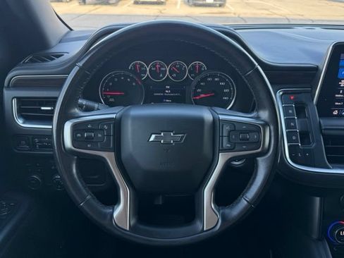 Used 2021 Chevrolet Suburban Z71 w/ Rear Media and Nav Package AWD/4WD image 26