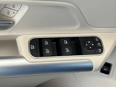 Certified 2025 Mercedes-Benz GLA 250 image 16