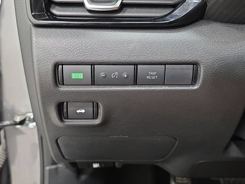 Used 2024 Nissan Sentra SV FWD image 26