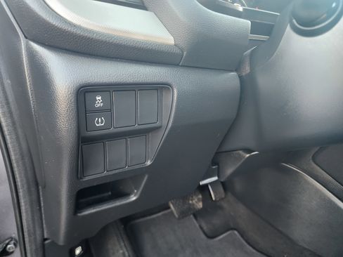 Used 2017 Honda CR-V LX image 39