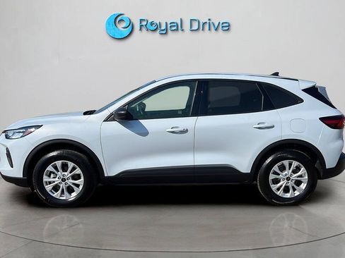 Used 2025 Ford Escape Active AWD/4WD image 3