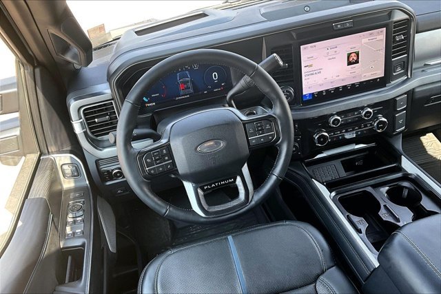 Used 2025 Ford F350 Platinum AWD/4WD image 17
